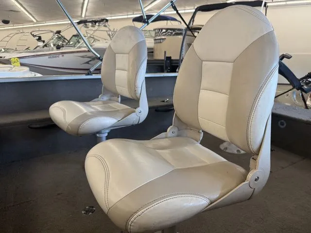 Slide: The Image of Alumacraft Navigator 165T 2006 - 19