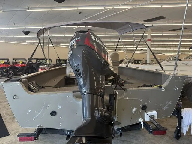 Slide: The Image of Alumacraft Navigator 165T 2006 - 5