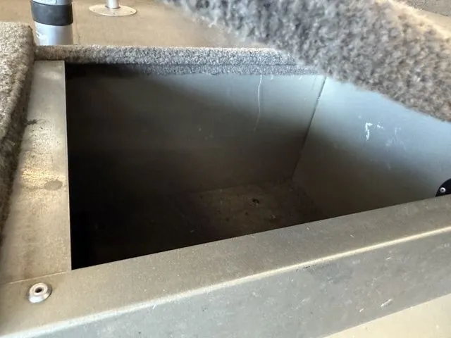 Slide: The Image of Alumacraft Navigator 165T 2006 - 9