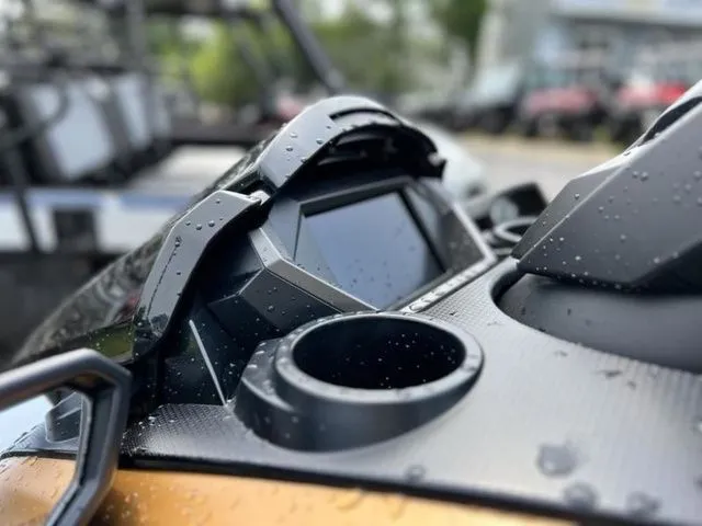 Slide: The Image of Yamaha FX Cruiser HO 2025 - 9