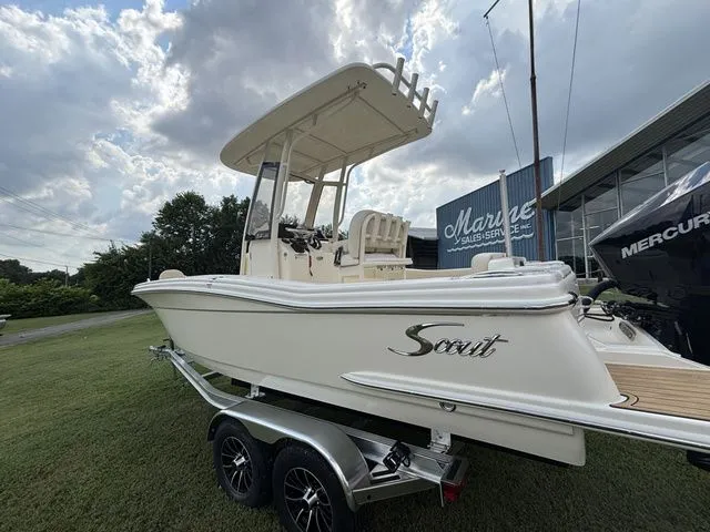 Slide: The Image of Scout 215XSF 2026 - 3