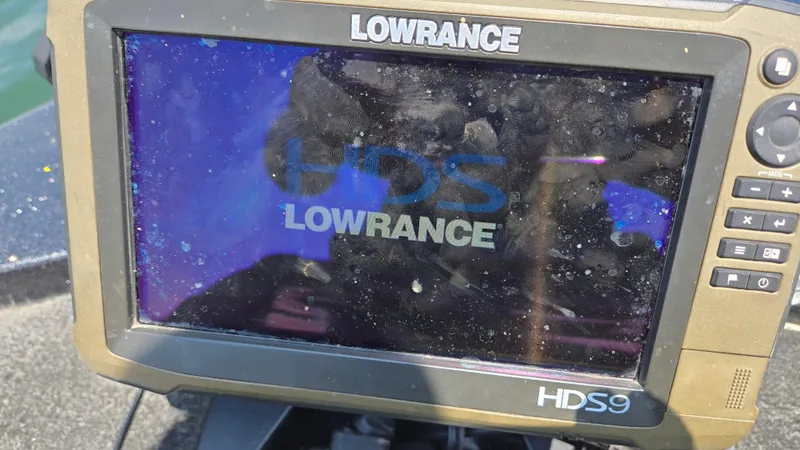 Slide: The Image of Lowrance HDS9 fishfinder on 2017 Skeeter ZX 250 boat, displaying startup screen. - 17