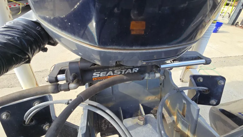 Slide: The Image of 2017 Skeeter ZX 250 boat with SeaStar hydraulic steering system. - 48