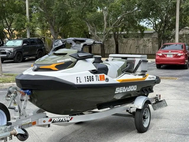 Slide: The Image of Sea-Doo Fish Pro™ iDF & Sound System 2021 - 3