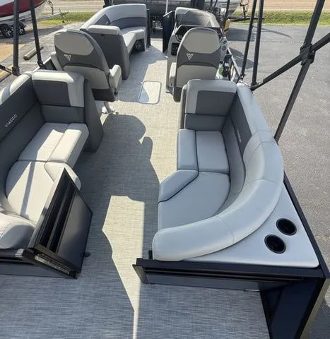 Slide: The Image of Viaggio V22U Tri-Toon 2025 - 5