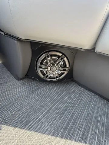 Slide: The Image of Viaggio V22U Tri-Toon 2025 - 8