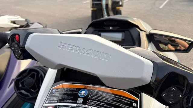 Slide: The Image of Sea-Doo GTI SE 130 2025 - 10