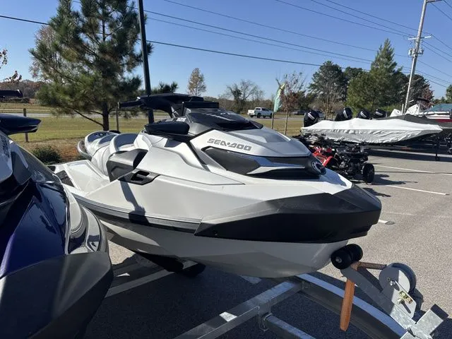 Slide: The Image of Sea-Doo GTX LIMITED 325 WITH SOUND SYSTEM 2025 - 8