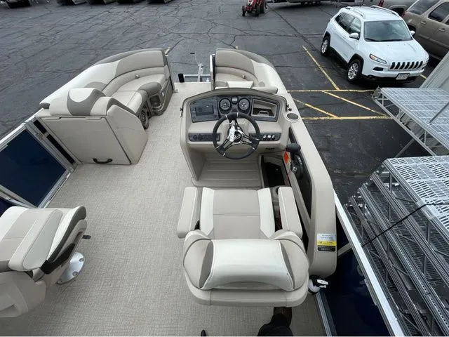 Slide: The Image of Avalon LSZ Quad Lounger 23 2023 - 10