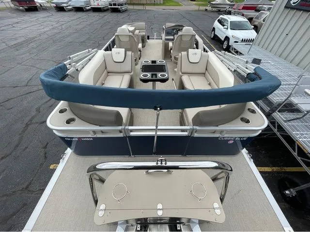 Slide: The Image of Avalon LSZ Quad Lounger 23 2023 - 13