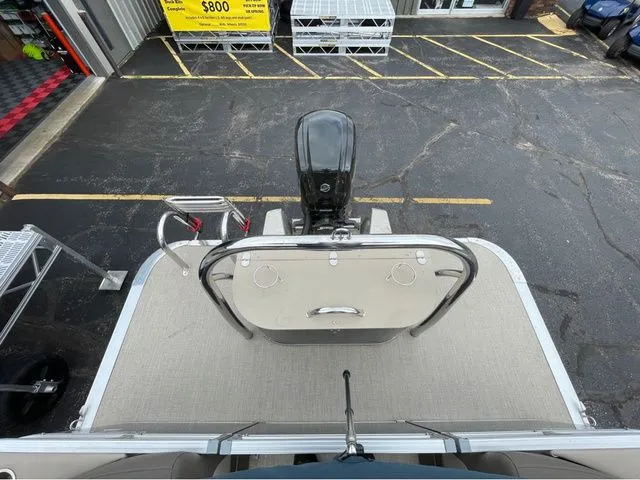 Slide: The Image of Avalon LSZ Quad Lounger 23 2023 - 15