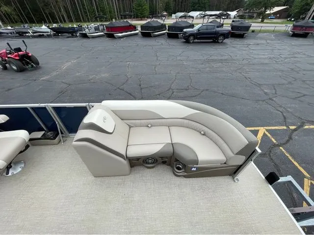 Slide: The Image of Avalon LSZ Quad Lounger 23 2023 - 19