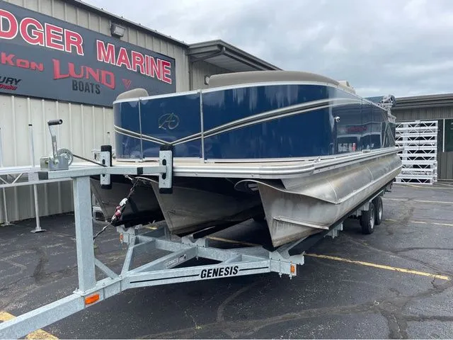 Slide: The Image of Avalon LSZ Quad Lounger 23 2023 - 3