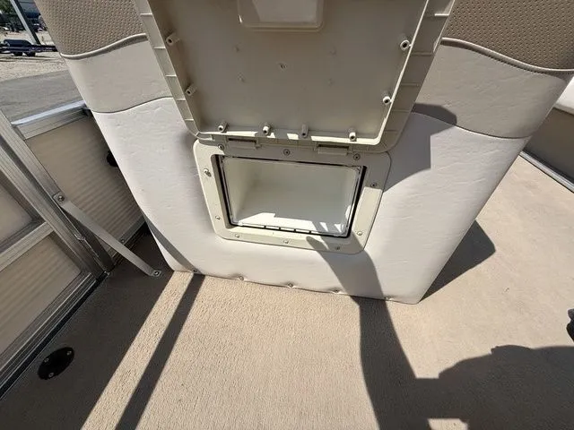 Slide: The Image of Sylvan 8524 2005 - 17