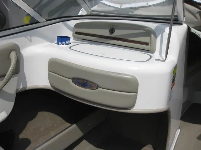 Slide: The Image of Four Winns 220 HORIZON I/O 5.0 Gi 250PSHP W/TRAILER 1999 - 10