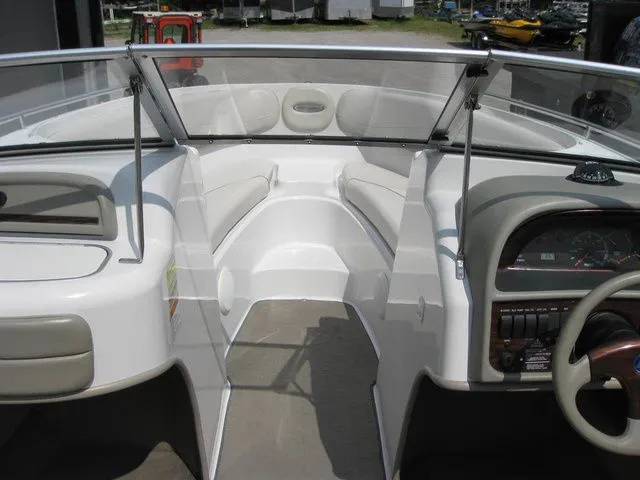 Slide: The Image of Four Winns 220 HORIZON I/O 5.0 Gi 250PSHP W/TRAILER 1999 - 14