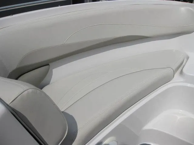 Slide: The Image of Four Winns 220 HORIZON I/O 5.0 Gi 250PSHP W/TRAILER 1999 - 16