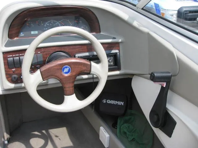 Slide: The Image of Four Winns 220 HORIZON I/O 5.0 Gi 250PSHP W/TRAILER 1999 - 7