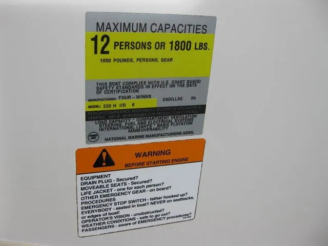 Slide: The Image of Four Winns 220 HORIZON I/O 5.0 Gi 250PSHP W/TRAILER 1999 - 9