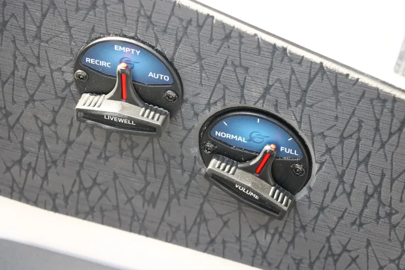 Slide: The Image of Control panel of 2025 Vexus VXS 21 boat with livewell and volume settings. - 29