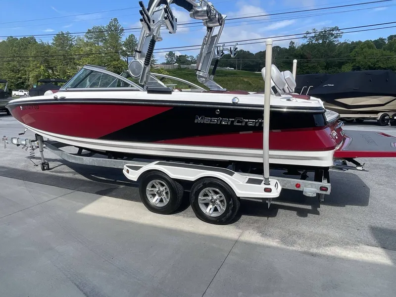 Slide: The Image of MasterCraft X25 2012 - 20