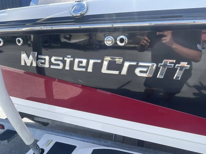 Slide: The Image of MasterCraft X25 2012 - 6