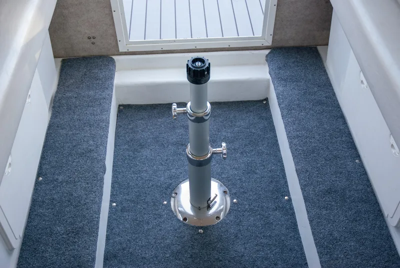 Slide: The Image of Parker 2530 Extended Sport Cabin 2014 - 22