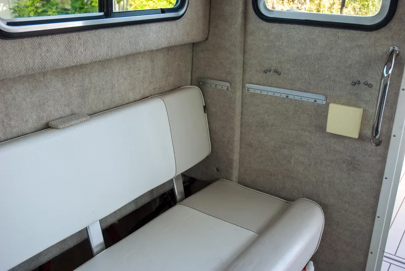 Slide: The Image of Parker 2530 Extended Sport Cabin 2014 - 23