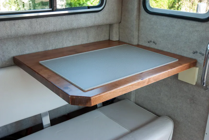 Slide: The Image of Parker 2530 Extended Sport Cabin 2014 - 24