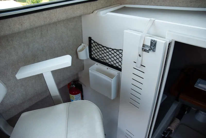 Slide: The Image of Parker 2530 Extended Sport Cabin 2014 - 26