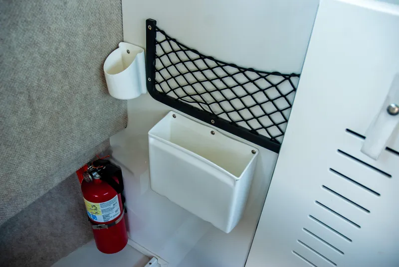 Slide: The Image of Parker 2530 Extended Sport Cabin 2014 - 27