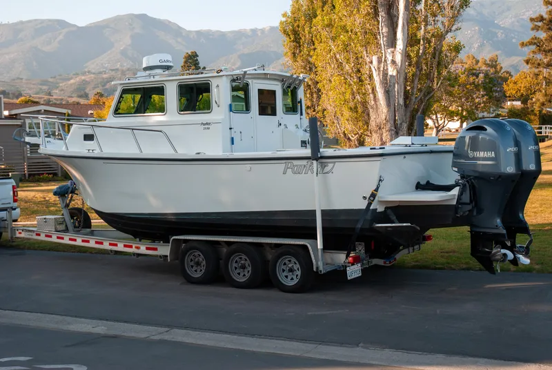 Slide: The Image of Parker 2530 Extended Sport Cabin 2014 - 3