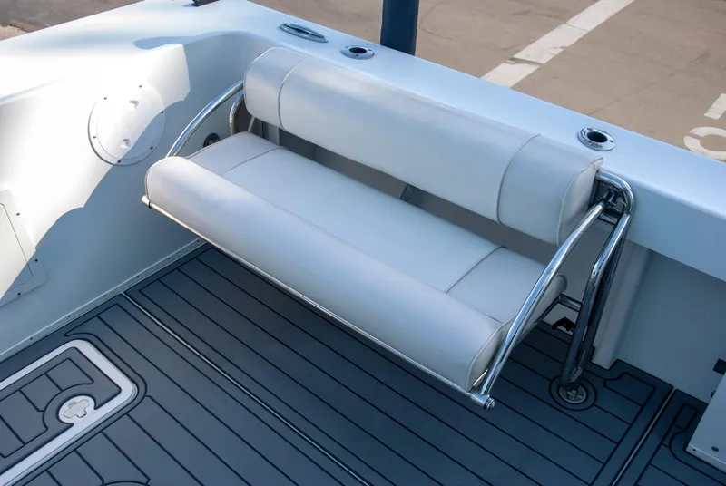 Slide: The Image of Parker 2530 Extended Sport Cabin 2014 - 34