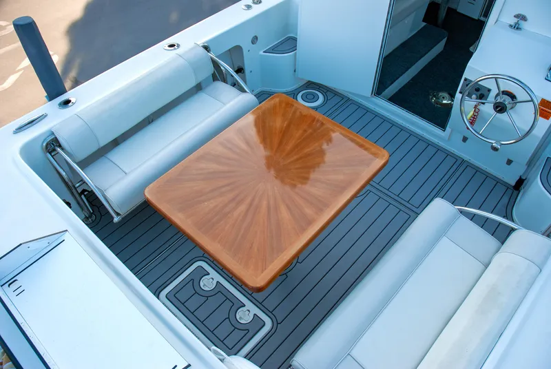 Slide: The Image of Parker 2530 Extended Sport Cabin 2014 - 35