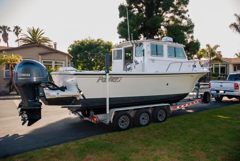 Slide: The Image of Parker 2530 Extended Sport Cabin 2014 - 5