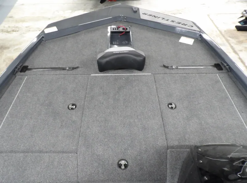 Slide: The Image of Crestliner MX19 2025 - 15