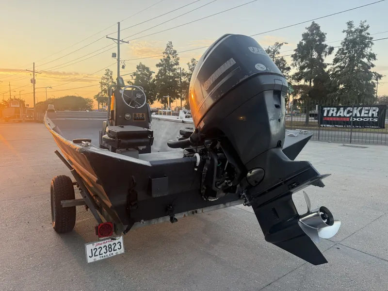 Slide: The Image of Alweld 18 CC 1999 - 6