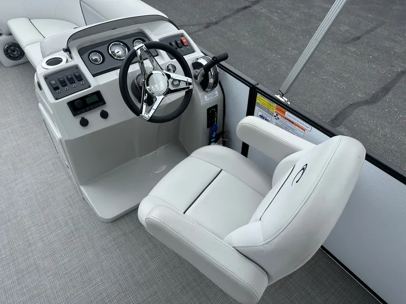 Slide: The Image of Crest Classic LX 220 SLS 2022 - 10