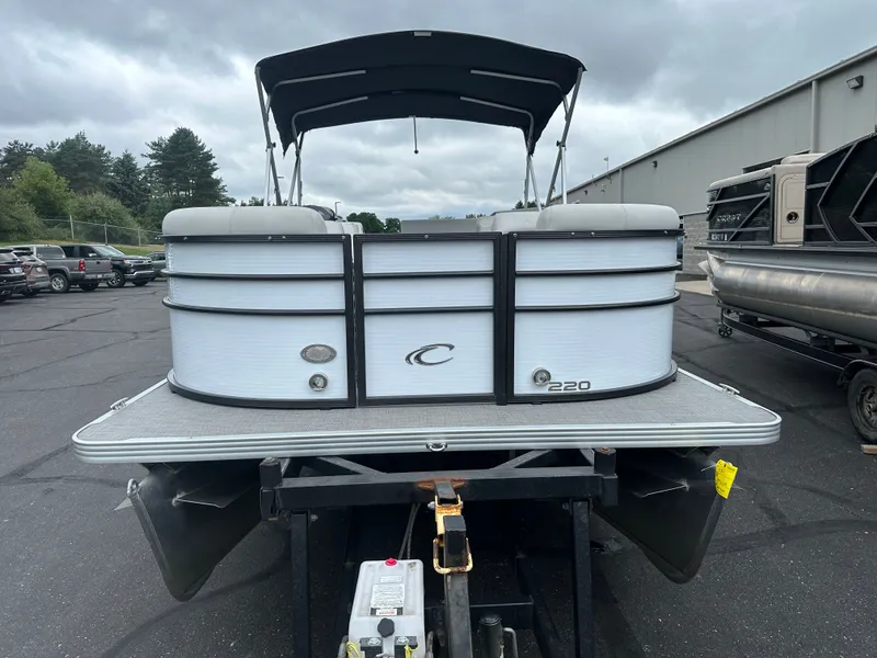 Slide: The Image of Crest Classic LX 220 SLS 2022 - 3