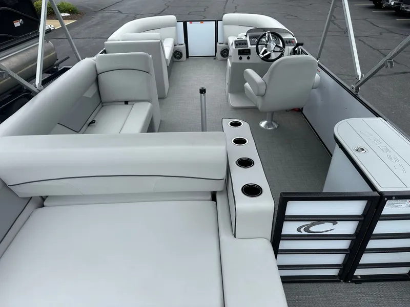 Slide: The Image of Crest Classic LX 220 SLS 2022 - 6