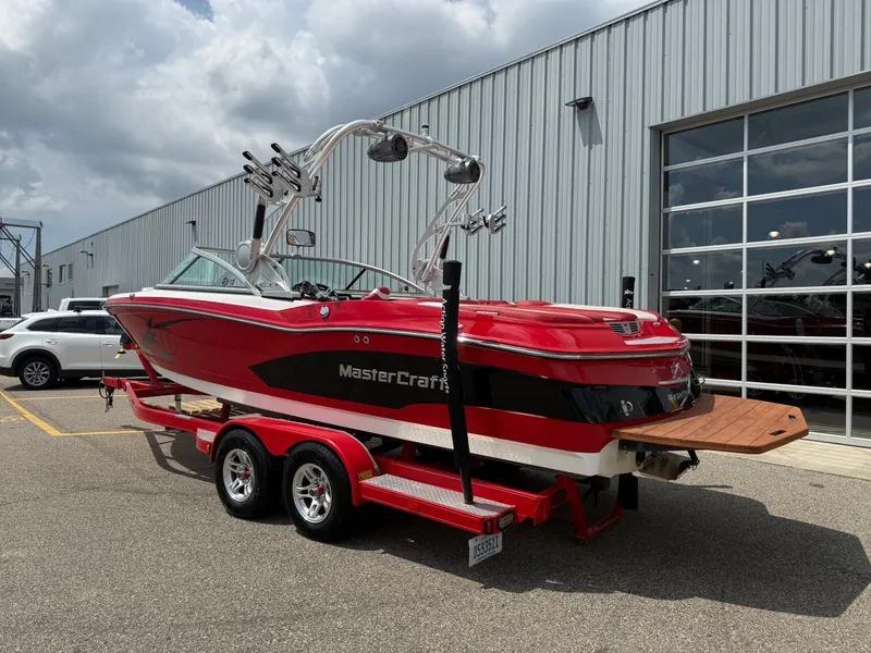 Slide: The Image of MasterCraft X30 2012 - 3