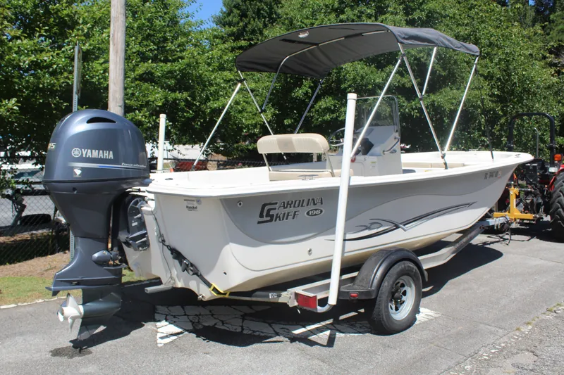 Slide: The Image of Carolina 198 DLV 2015 - 7