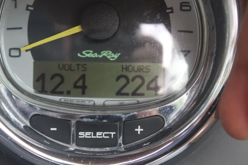 Slide: The Image of Sea Ray SLX 230 2011 - 19