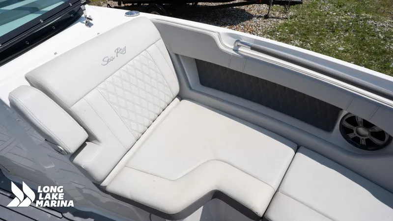 Slide: The Image of Sea Ray 250 SLX 2021 - 16