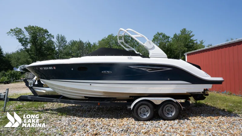 Slide: The Image of Sea Ray 250 SLX 2021 - 8