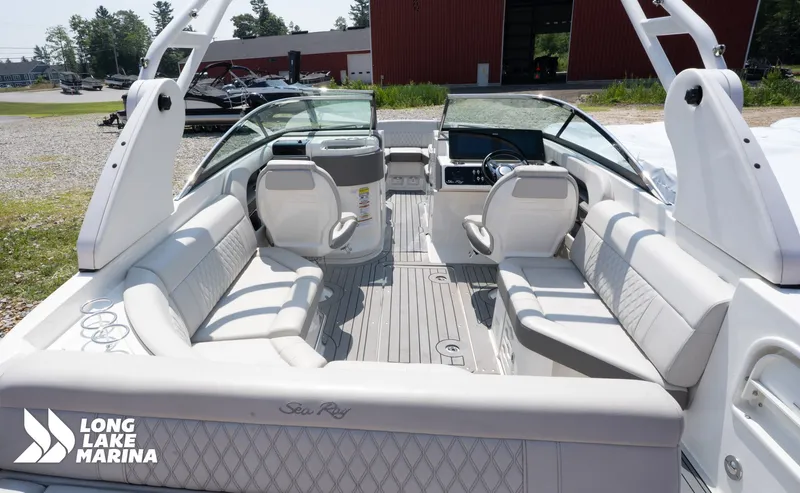 Slide: The Image of Sea Ray 250 SLX 2021 - 9