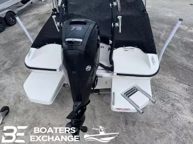 Slide: The Image of Bayliner Element E 2020 - 3