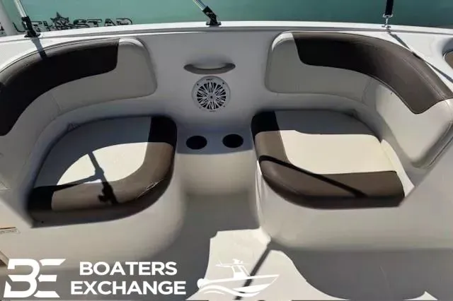 Slide: The Image of Bayliner Element E 2020 - 7