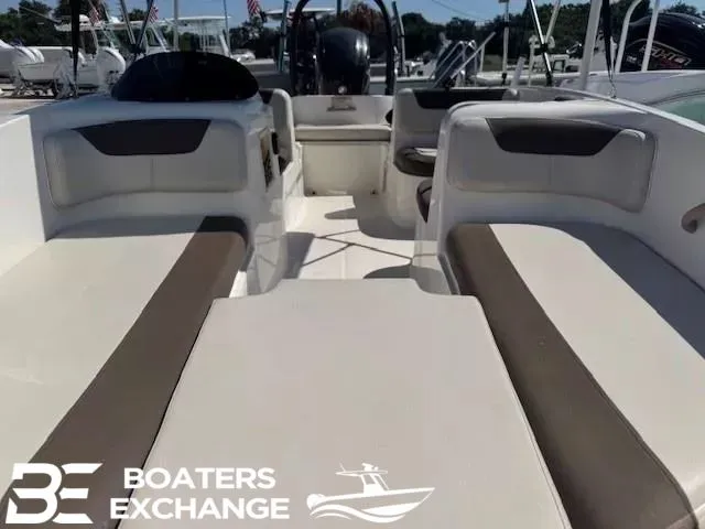 Slide: The Image of Bayliner Element E 2020 - 9