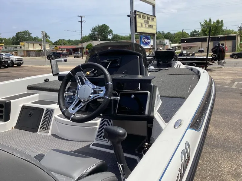 Slide: The Image of Caymas cx20 pro 2021 - 13